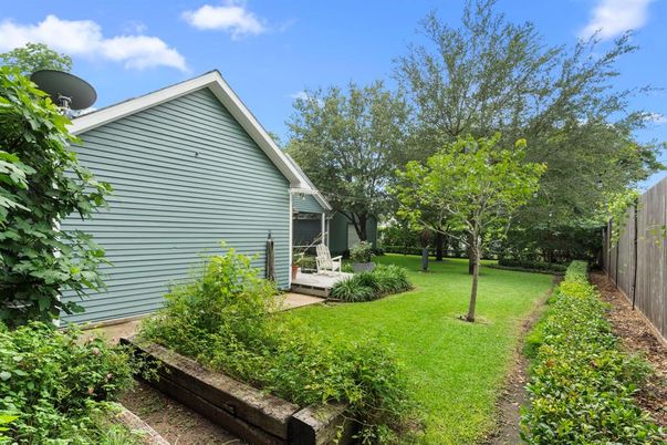 Backyard, Exterior