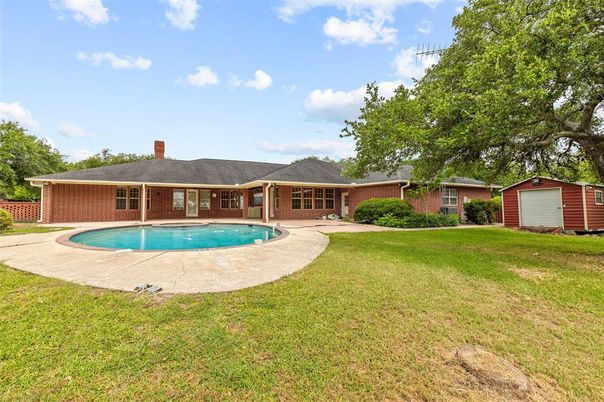Backyard, Exterior, Pool