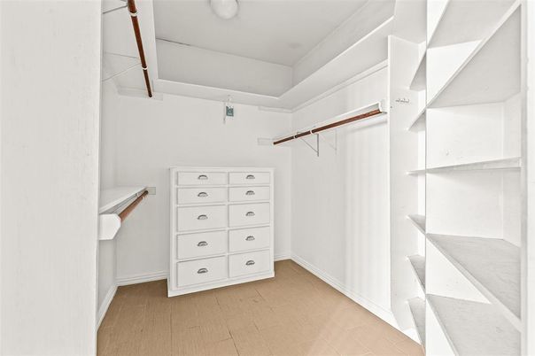 Interior, Walk-in Closets, Wood Texture Flooring