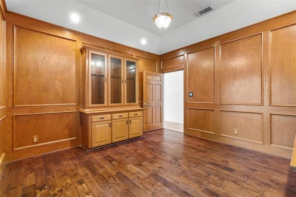 Empty room, Interior, Recessed Lighting, Wood Texture Flooring, Wooden Walls