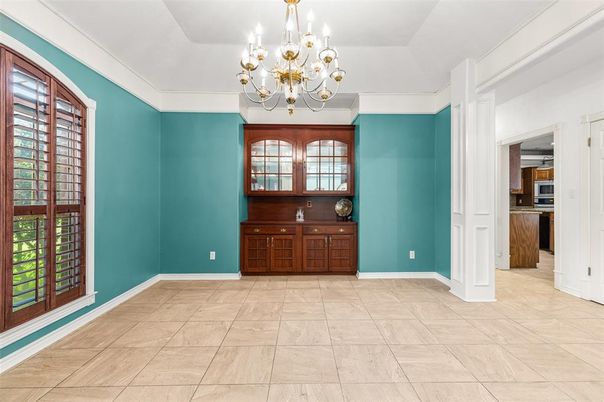 Chandelier, Empty room, Interior
