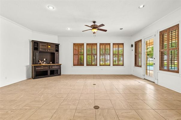 Empty room, Interior, Recessed Lighting