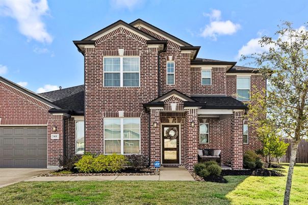 Attached, Exterior, Facade, Brick Facade, Brick Traditional