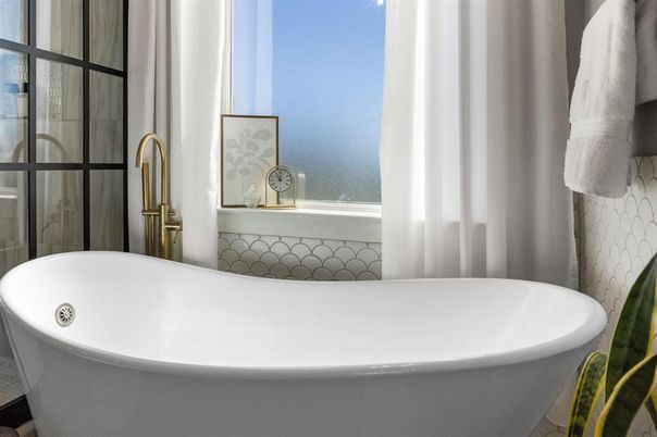 Bathroom, Free Standing Baths, Interior
