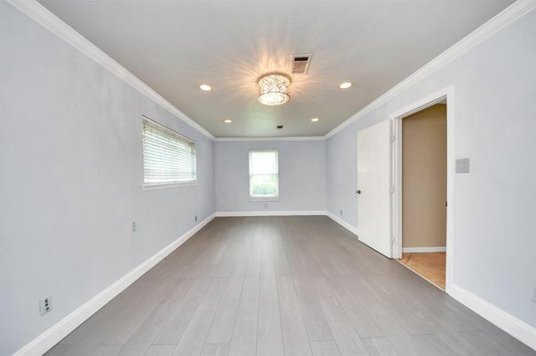 Empty room, Interior, Recessed Lighting, Wood Texture Flooring