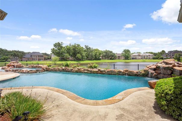 Exterior, Pool, Water