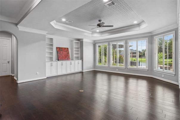 Empty room, Interior, Recessed Lighting, Wood Texture Flooring