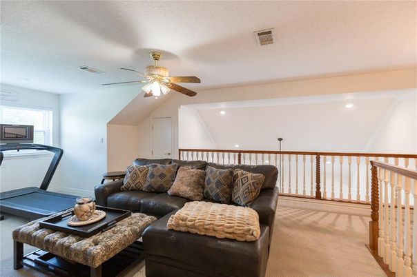 Fitness Equipment, Interior, Living room, Recessed Lighting