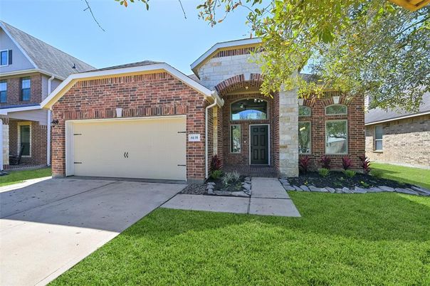 Attached, Exterior, Facade, Brick Facade, Brick Traditional