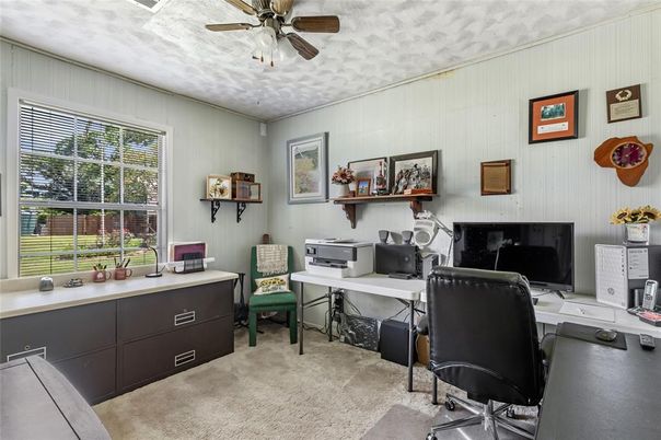 Home Office, Interior