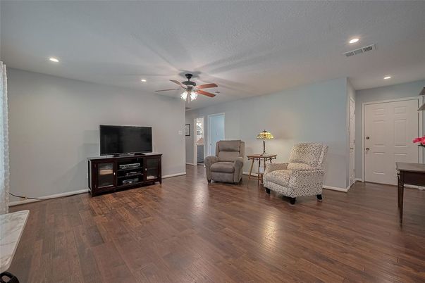 Interior, Recessed Lighting, Wood Texture Flooring