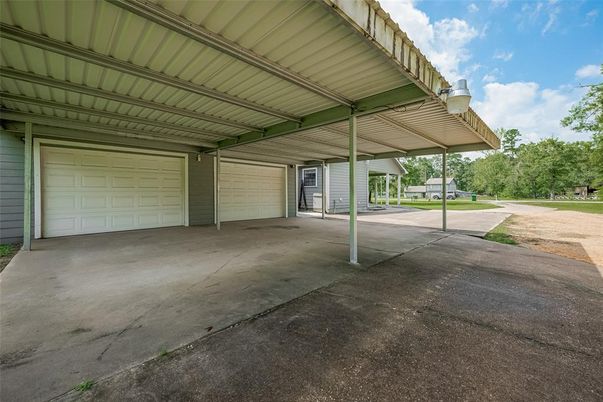 Detached Garage, Exterior