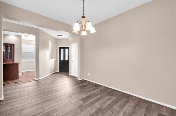 Chandelier, Empty room, Interior, Pendant Lights, Wood Texture Flooring