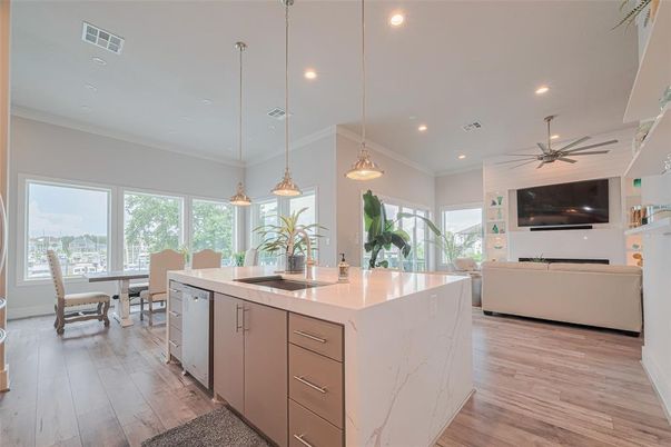 Dining room, Interior, Kitchen, Pendant Lights, Recessed Lighting, Wood Texture Flooring
