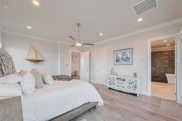 Bedroom, Interior, Recessed Lighting, Wood Texture Flooring