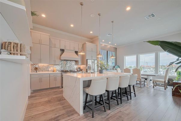 Dining room, Interior, Kitchen, Pendant Lights, Recessed Lighting, Wood Texture Flooring