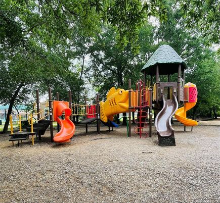 Backyard, Exterior, Playground