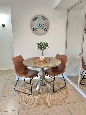 Dining room, Interior