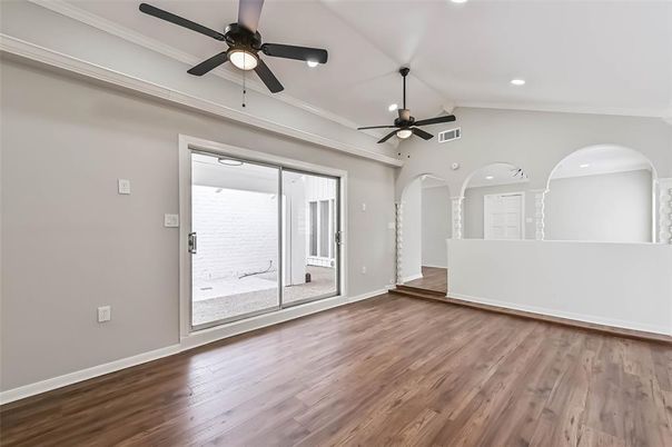 Empty room, Interior, Recessed Lighting, Wood Texture Flooring