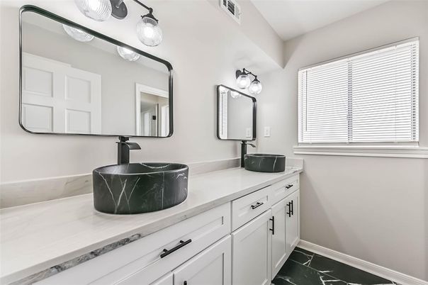 Bathroom, Dual Sink Vanities, Interior