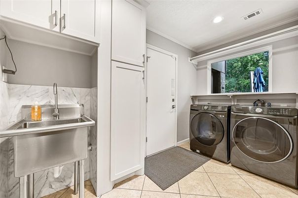 Interior, Recessed Lighting, Washer