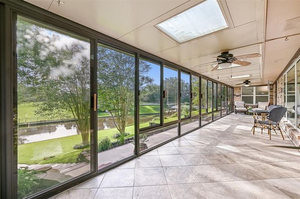 Interior, Sun Room, Water