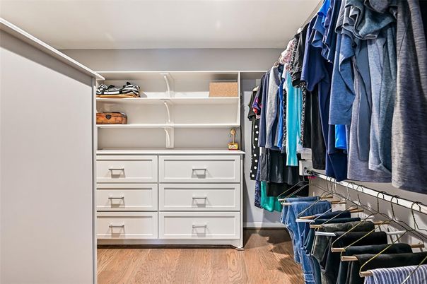 Interior, Walk-in Closets, Wood Texture Flooring