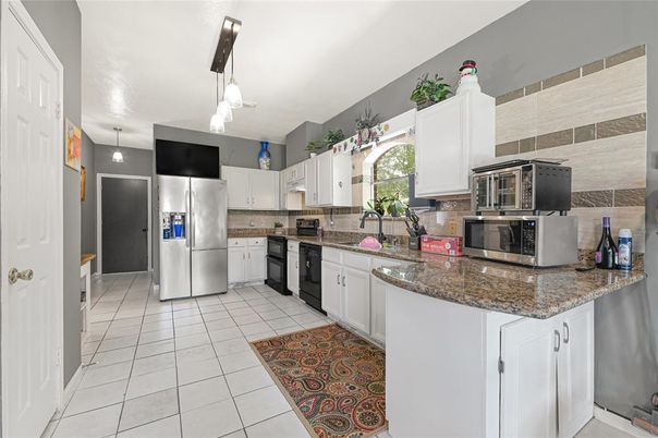 Interior, Kitchen, Pendant Lights, Stainless Steel Appliances