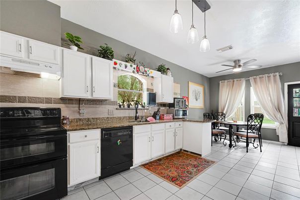 Dining room, Interior, Kitchen, Pendant Lights