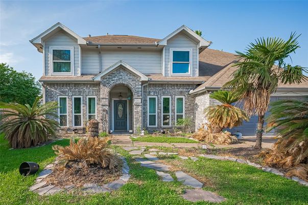 Exterior, Facade, American Craftsman