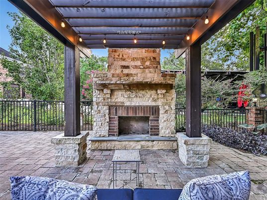 Exterior, Fireplace