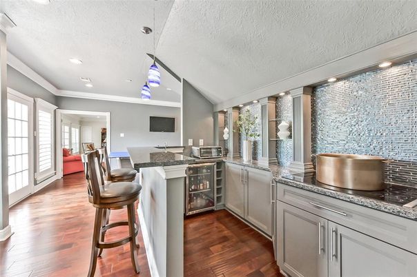 Interior, Kitchen, Pendant Lights, Recessed Lighting, Wood Texture Flooring