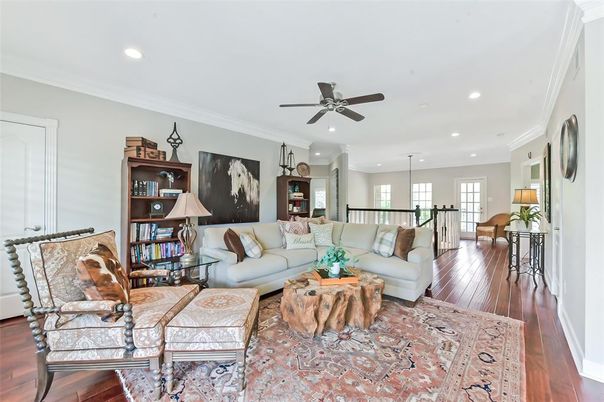 Interior, Living room, Recessed Lighting, Wood Texture Flooring