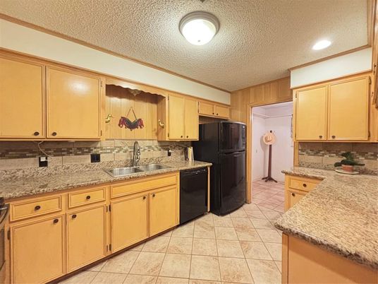 Interior, Kitchen, Recessed Lighting