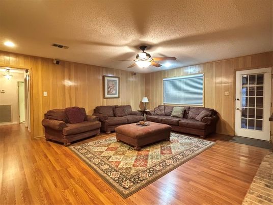 Interior, Living room, Recessed Lighting, Wood Texture Flooring, Wooden Walls