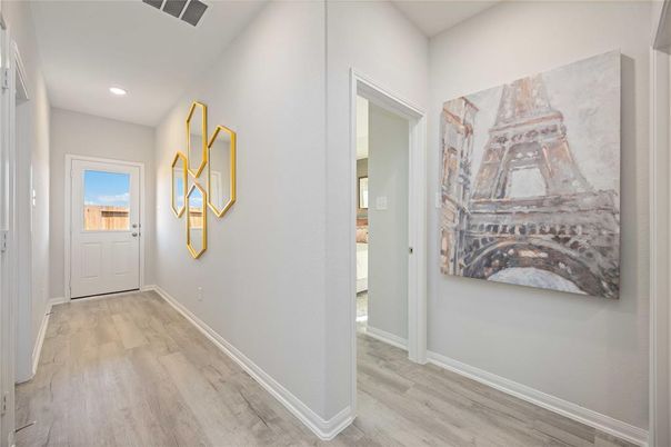 Interior, Recessed Lighting, Wood Texture Flooring