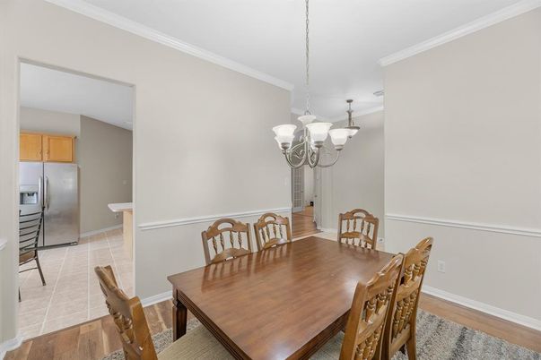 Chandelier, Dining room, Interior, Kitchen, Wood Texture Flooring