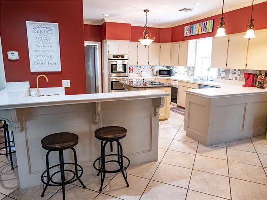 Interior, Kitchen, Pendant Lights, Recessed Lighting, Stainless Steel Appliances