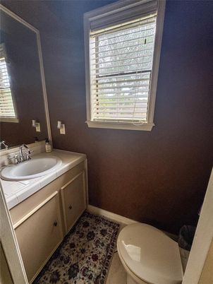 Bathroom, Interior, Tile Countertops