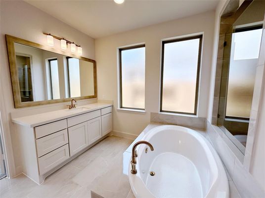 Bathroom, Dual Sink Vanities, Interior, Recessed Lighting