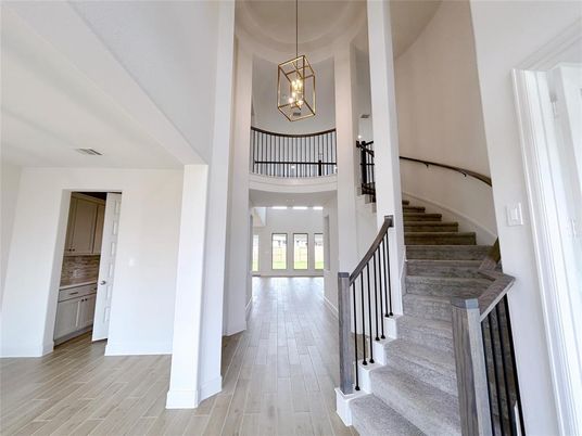 Interior, Pendant Lights, Wood Texture Flooring