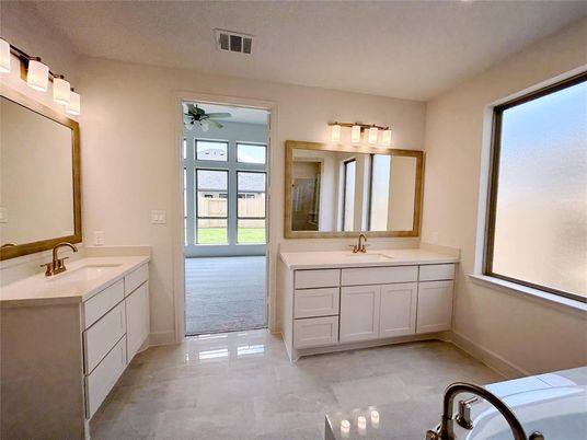 Bathroom, Dual Sink Vanities, Interior