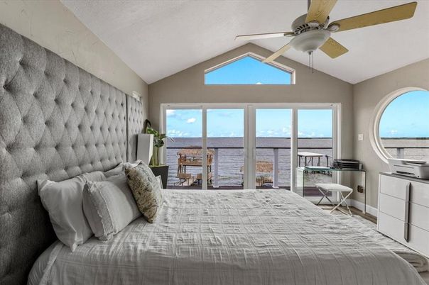 Bedroom, Interior, Water