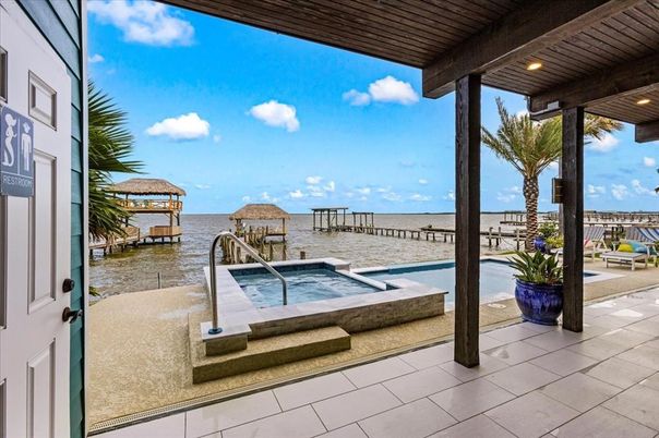 Exterior, Pool, Water