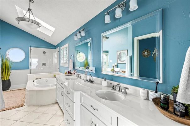 Bathroom, Dual Sink Vanities, Interior