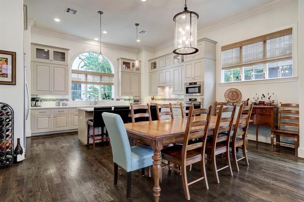 Dining room, Interior, Kitchen, Pendant Lights, Recessed Lighting, Stainless Steel Appliances, Wood Texture Flooring