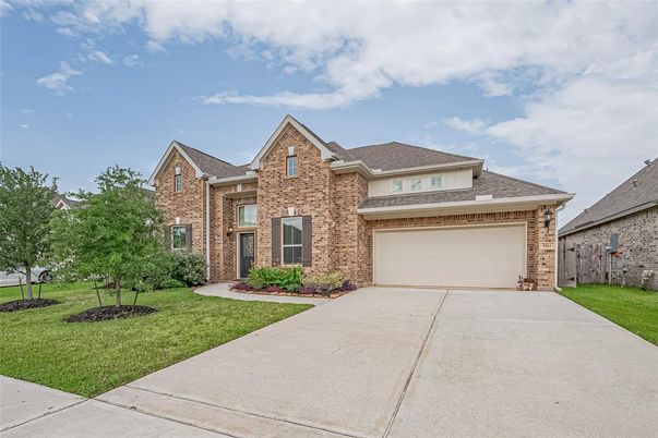 Attached, Exterior, Facade, Brick Facade, Brick Traditional