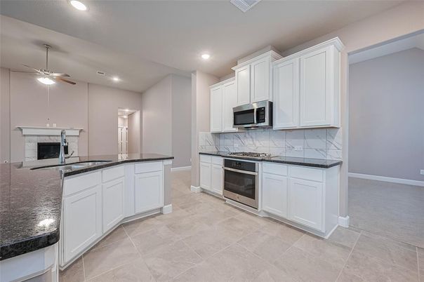Fireplace, Interior, Kitchen, Recessed Lighting