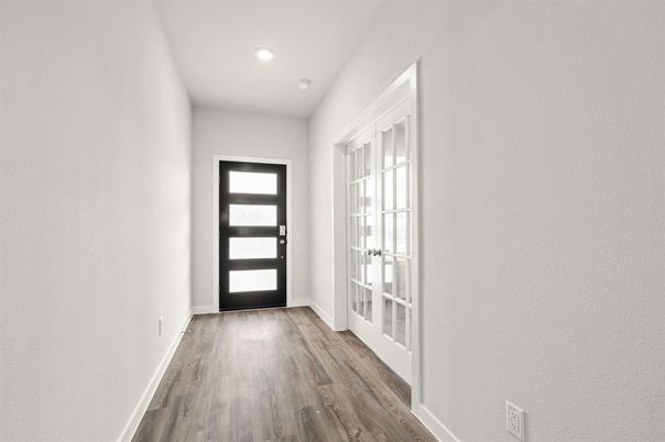 Interior, Recessed Lighting, Wood Texture Flooring