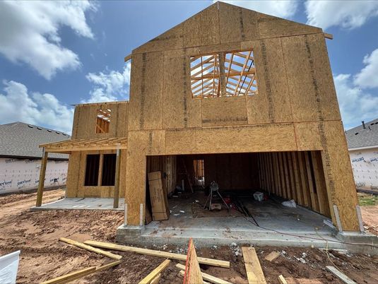 Exterior, Facade, None